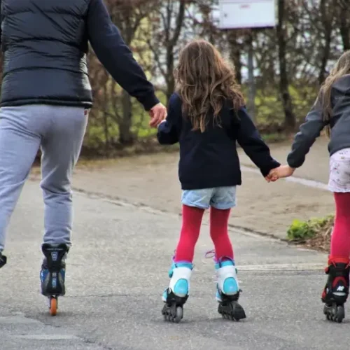 Rolki dla dzieci: Idealny sposób na aktywne spędzanie czasu na świeżym powietrzu